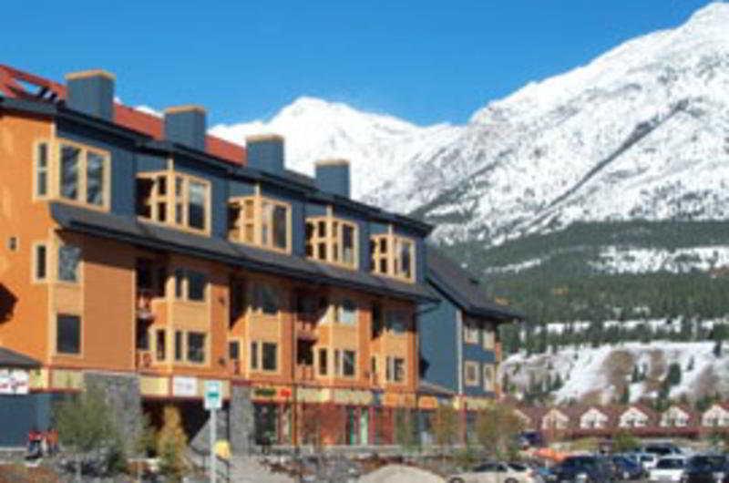 Canmore Crossing 外观 照片