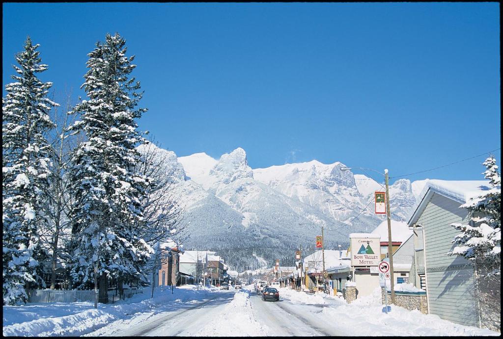 Canmore Crossing 外观 照片